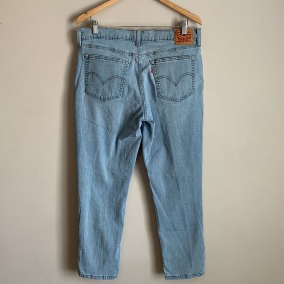 Levi’s Jeans Size 31 Boyfriend Womens Used Light Wash Blue - Picture 3 of 9